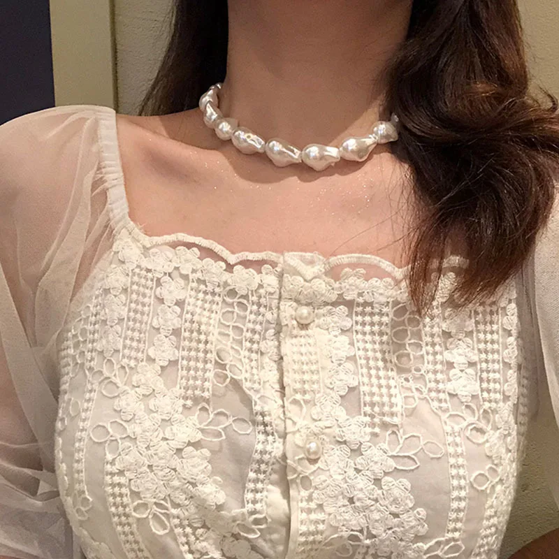 

European and American Baroque Ethnic Pearl Irregular Shaped Imitation Pearl Short Choker Necklace for Women Simple Jewelry