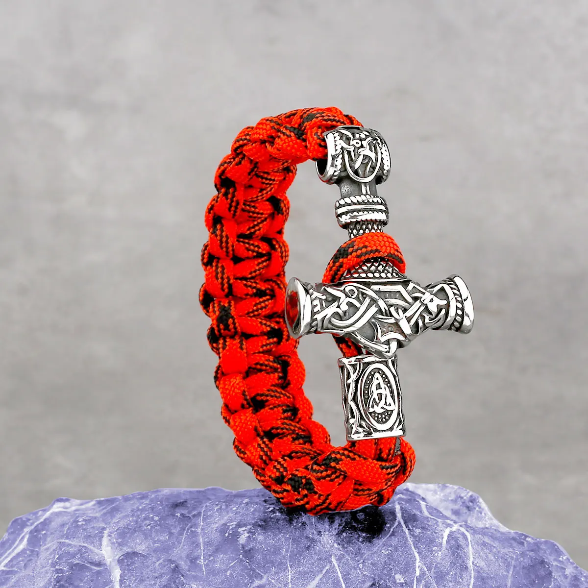 

New Creative Niche Design Thor's Hammer Bracelet Scandinavian Rune Paracord Chain Odin Amulet Stainless Steel Men's Bracelet