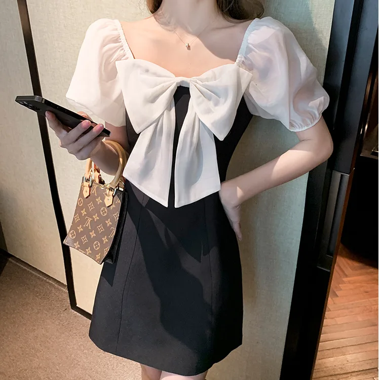 

French Retro Dress Women's Sense of Design Niche 2022 Summer New Sweet First Love Slim Robe Sleeve Skirt