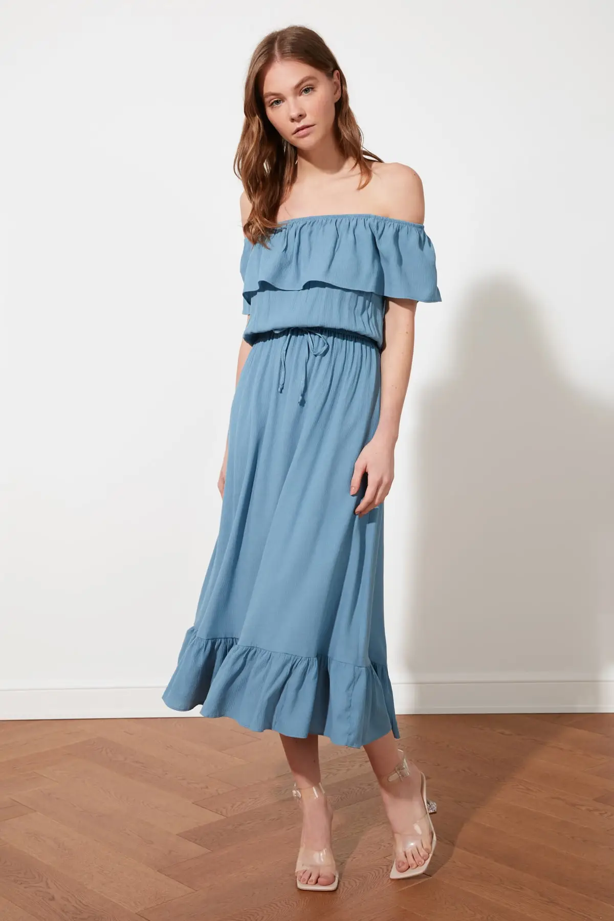 

Trendyol Karmen Collar Dress TWOSS21EL1683