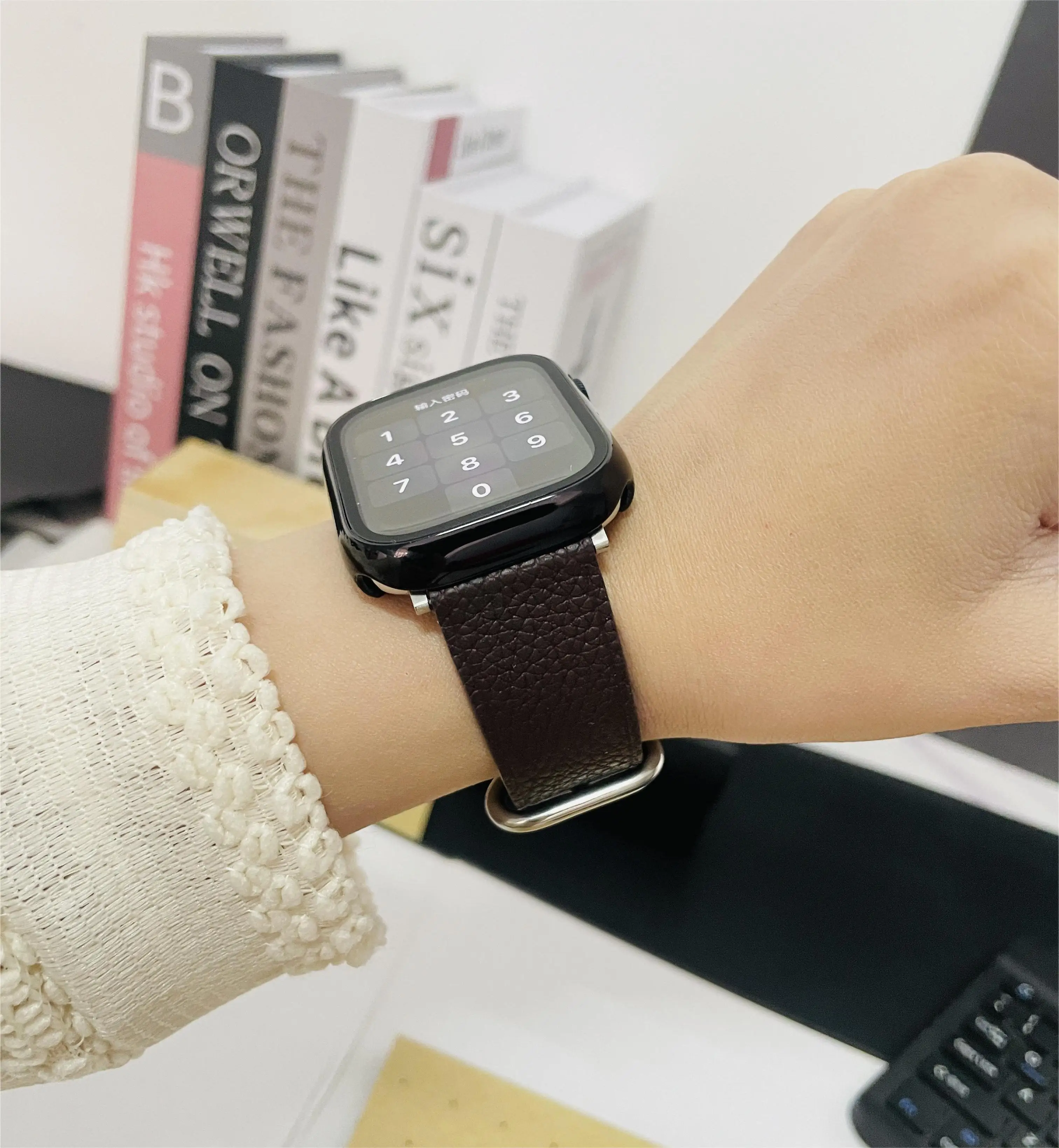 

Ремешок кожаный Lychee для Apple Watch Ultra 49 мм 8 7 41 мм 45 мм 6 SE, браслет для Iwatch 5 4 3 2 38 мм 42 мм