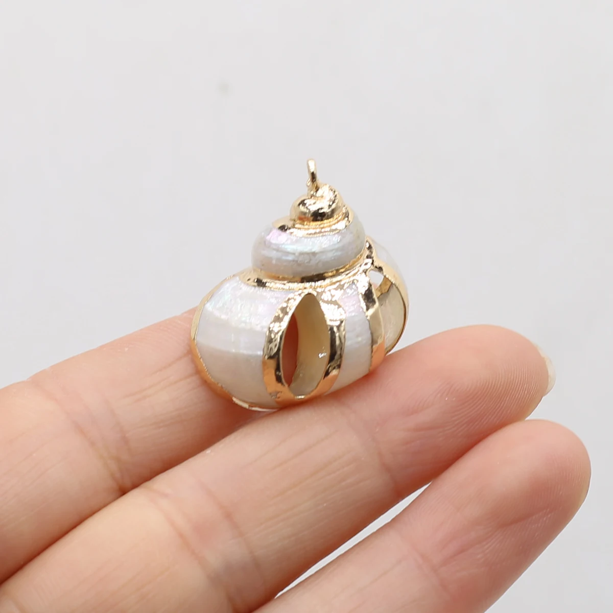 

5Pcs Shell Pendant The Mother Of Pear White Snail Pendant For Jewelry Making DIY Necklace Bracelet Accessory