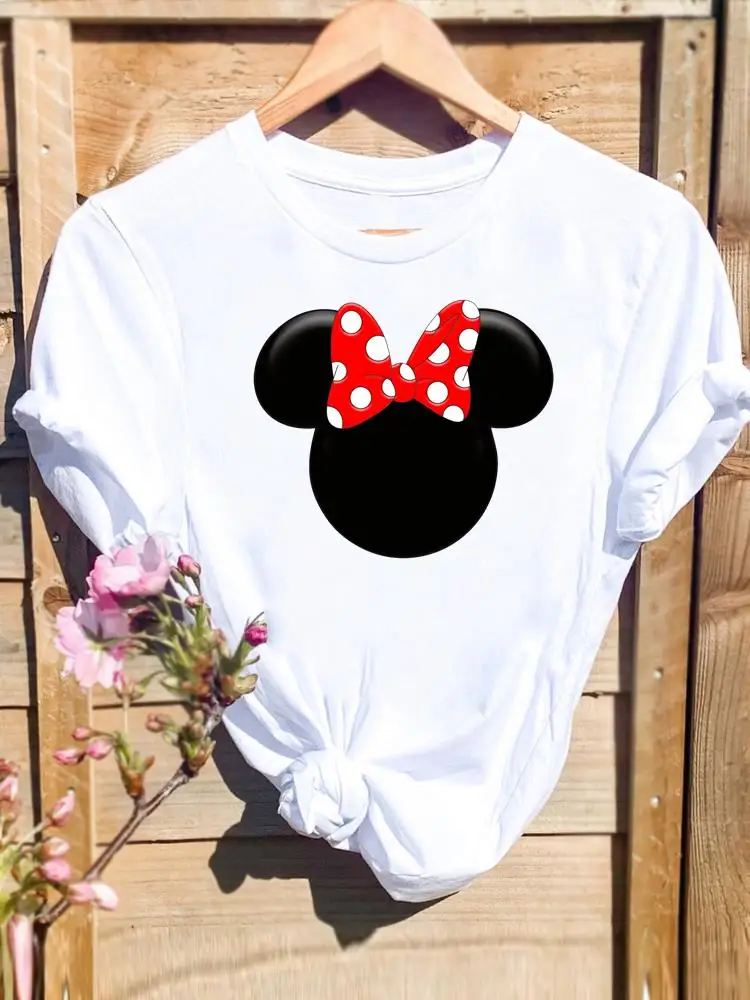 

Футболка женская летняя с коротким рукавом и принтом Микки Мауса