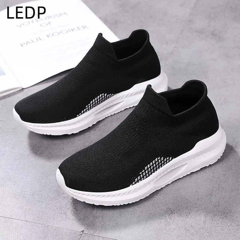 

Men's Sneakers Outdoor Male Running Shoes Designer Round Toe Couple Socks Shoes Breathable Casual Sneakers New In Spring Summer