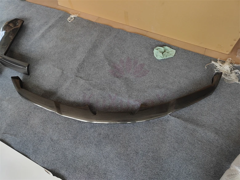 Передняя центральная кромка из углеродного волокна в N-образном стиле передняя