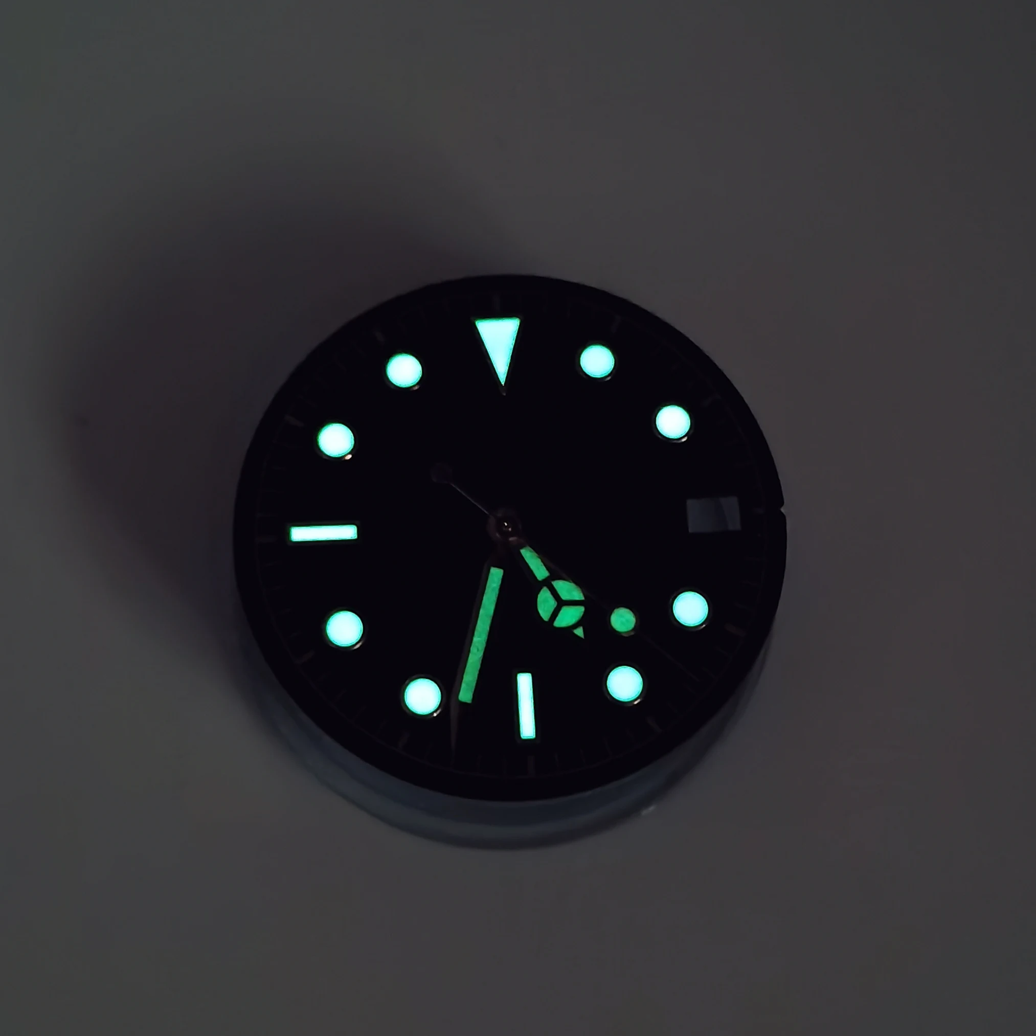 28.5MM Fit NH35 Automatic Movement Green Luminous Watch Dial Add Hands