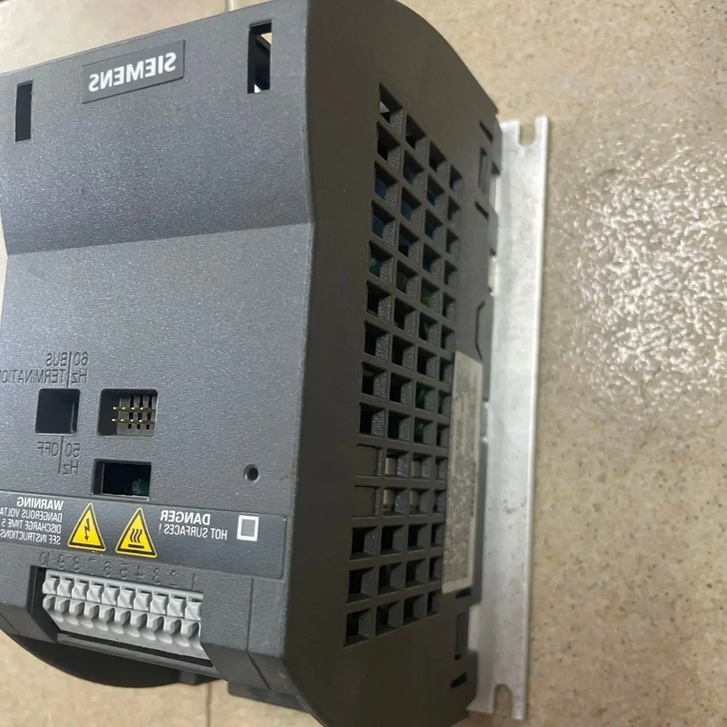 

6SL3211-0KB17-5UA1, новый, работает хорошо с 3-месячной гарантией