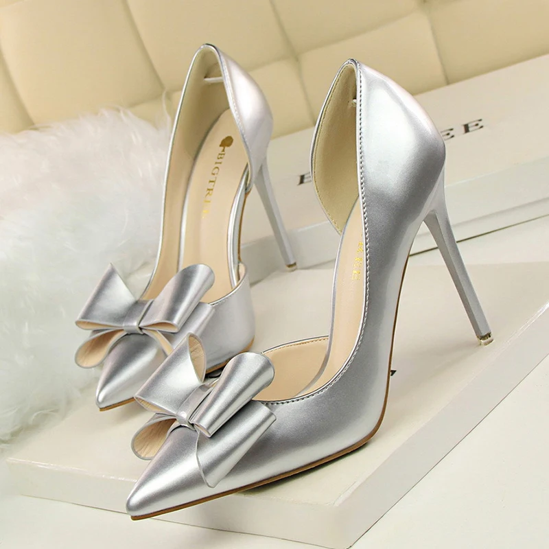 

Woman Sexy High Heels Fashion Women Party Shallow Mouth Stiletto Hollow Women Thin High Heel Women Pumps Elegant Wedding Shoes