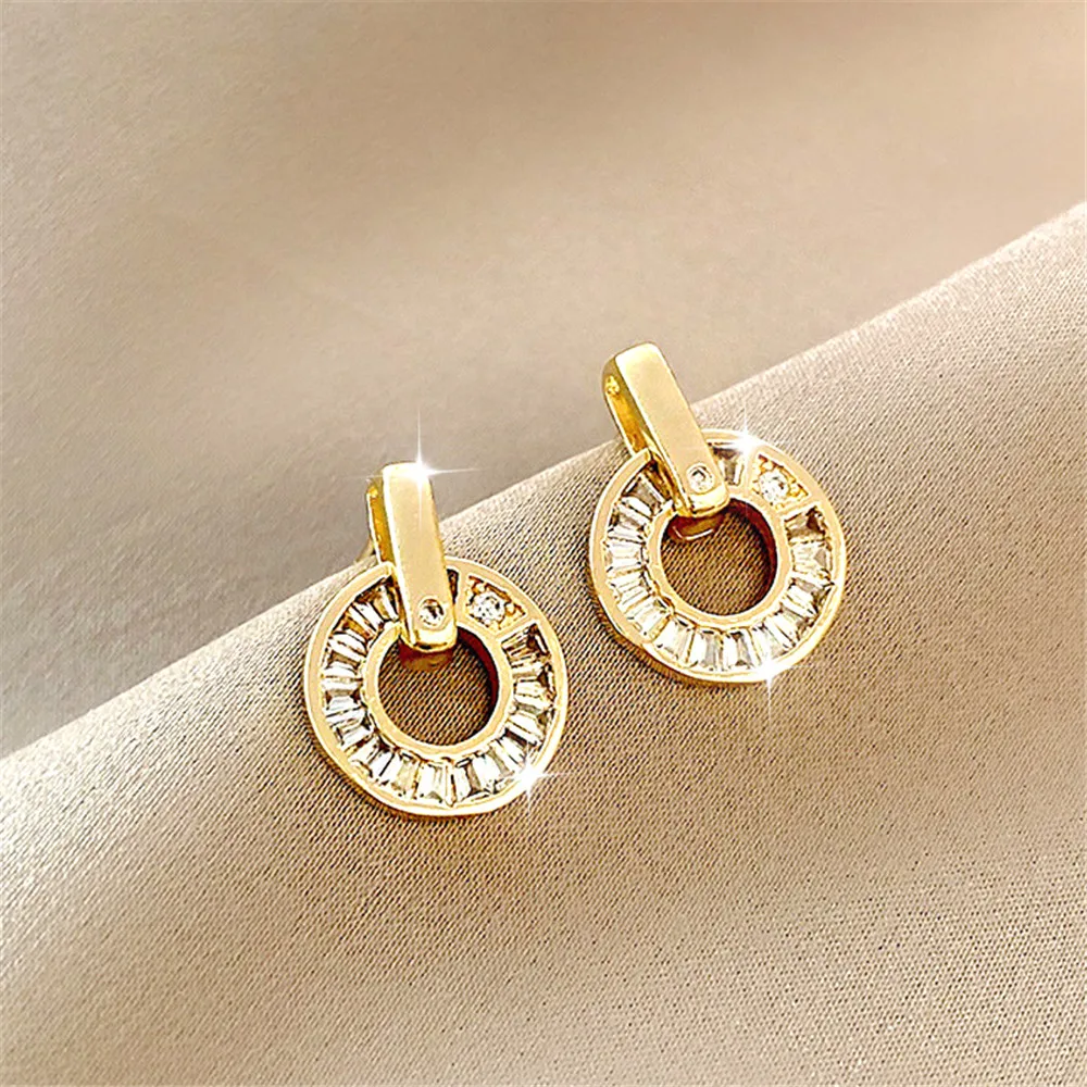 

S925 Exquisite Zircon Bow Tie Earrings for Female Ins Tidy and Luxury Small Popular Earrings with Pearl Plated 18K Gold Earrings