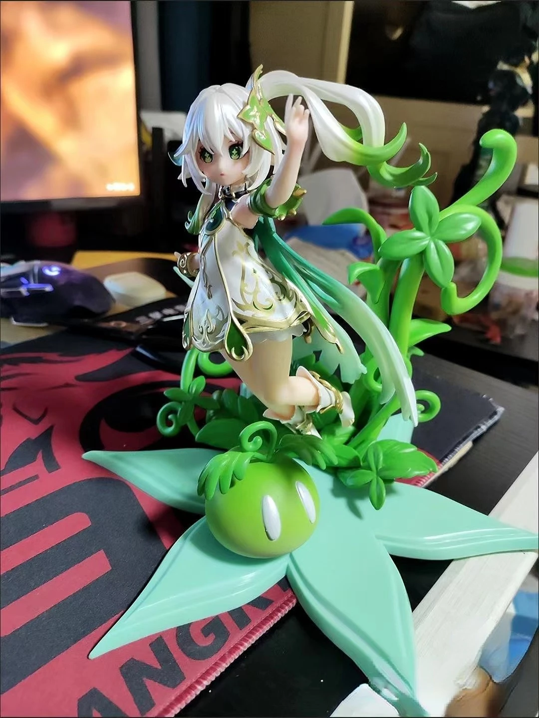 

The Original God Naxida Small Auspicious Grass God Hand-made Anime White Grass Jinghua Two-dimensional Model Game Decoration
