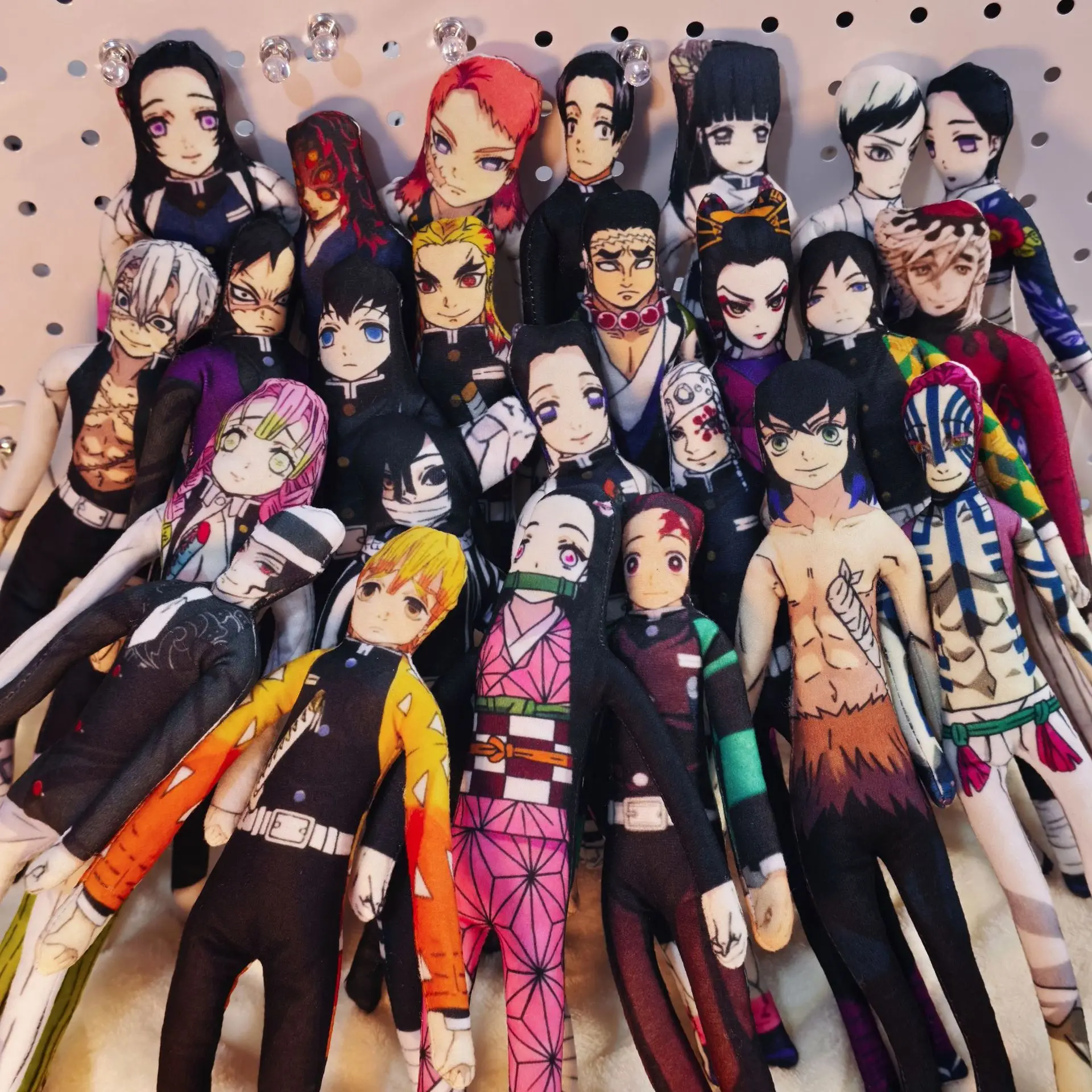 Фото Коллекционные фигурки Demon Slayer Kimetsu No Yaiba: Шинобу и Нэзуко, с проволочной сеткой, изменяемой формой, игрушки-украшения №1