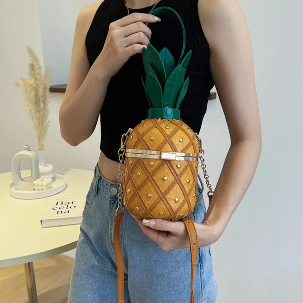 

Cute Pineapple Design Crossbody Bag Luxury Rivet Fruits Shoulder Bag Designer Funny Purses for Women 2023 Handbags Party Clutch