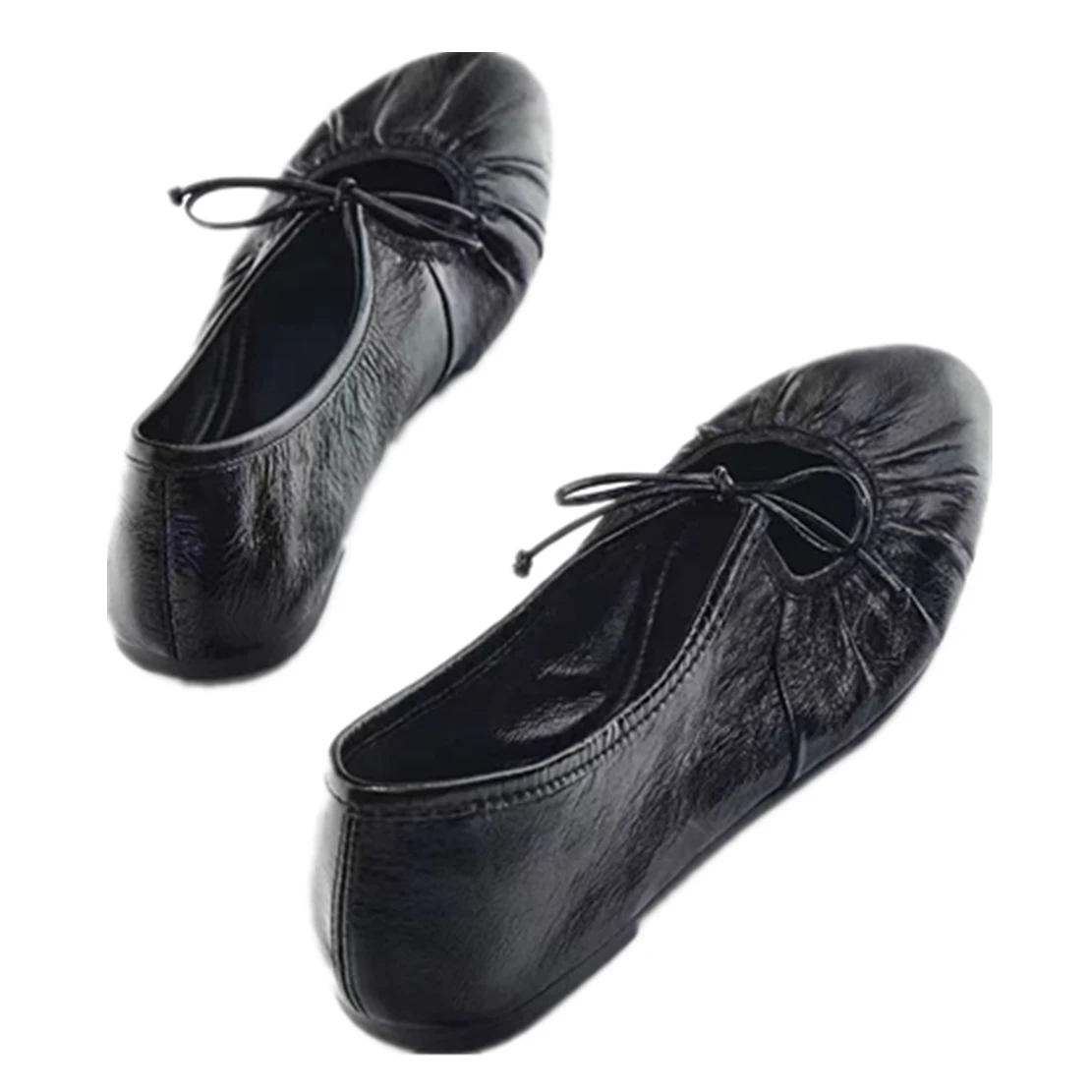 Женские туфли на плоской подошве с круглым носком шнуровке