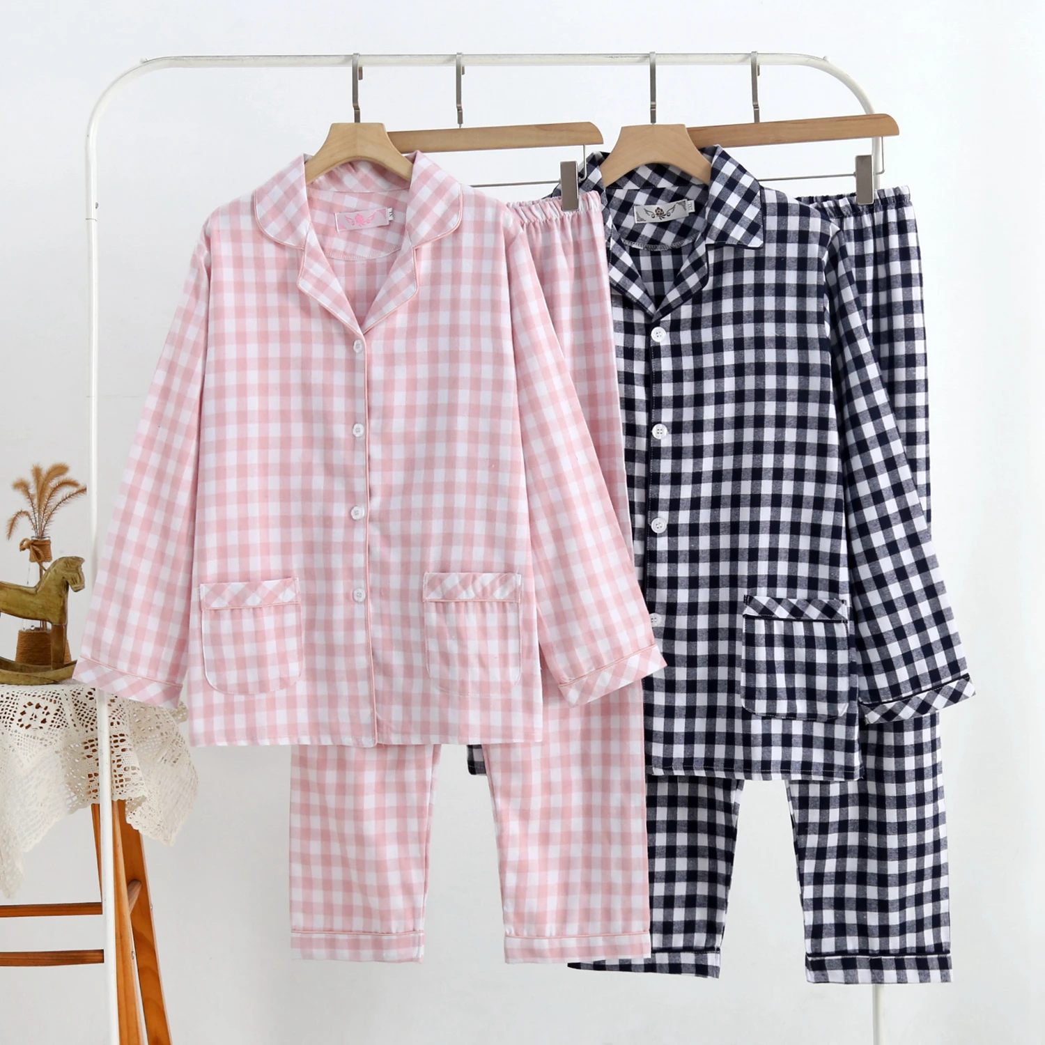 

2022 Newest Long-sleeved Trousers Suits for Autumn And Winter Pijamas For Couples Cotton Homewear Suit Pajamas Plaid Sleepwears
