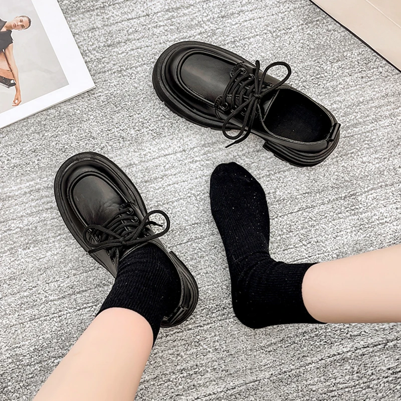 

Женские туфли-оксфорды на плоской подошве, универсальные классические туфли на платформе в британском стиле, кожаные черные туфли на толст...