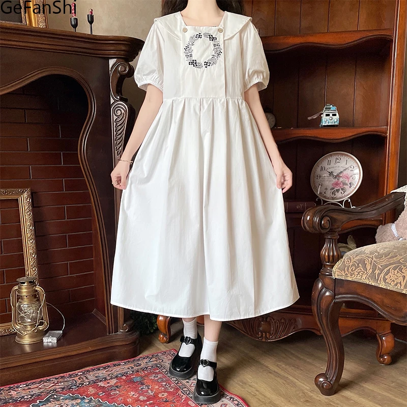 

Платье женское однотонное с квадратным вырезом и вышивкой