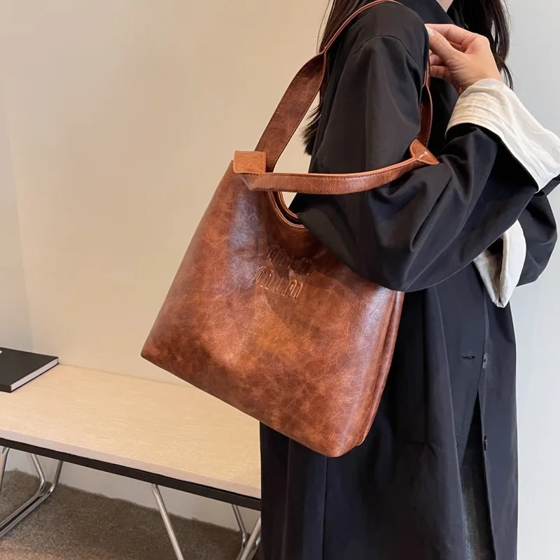 

Vintage Bag 2023 Autumn New Double Shoulder Large Capacity Bag Tote Bag Handheld Underarm Women Bag Temperament Oil Leather Bag