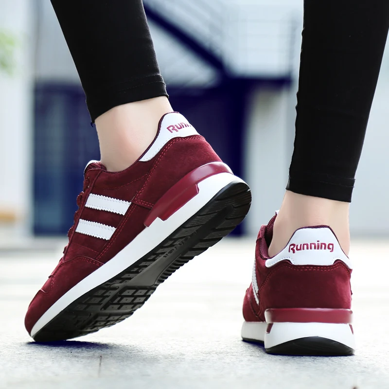 Мужские кожаные кроссовки дышащие повседневные беговые туфли женщины противоскользящие на открытом воздухе ходьба шнуровка бесплатный спорт.