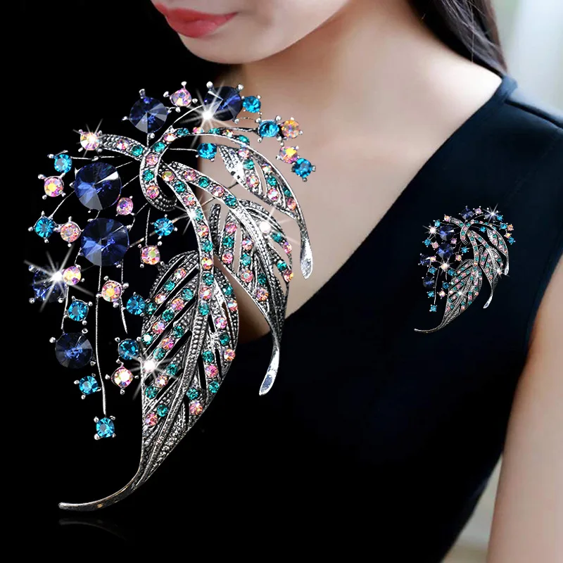 

Big Water Drop Rainbow Crystal Moon Brooches Fashion Luxury Elegant Alloy Brooch Lady Party Pins Birthday Gifts
