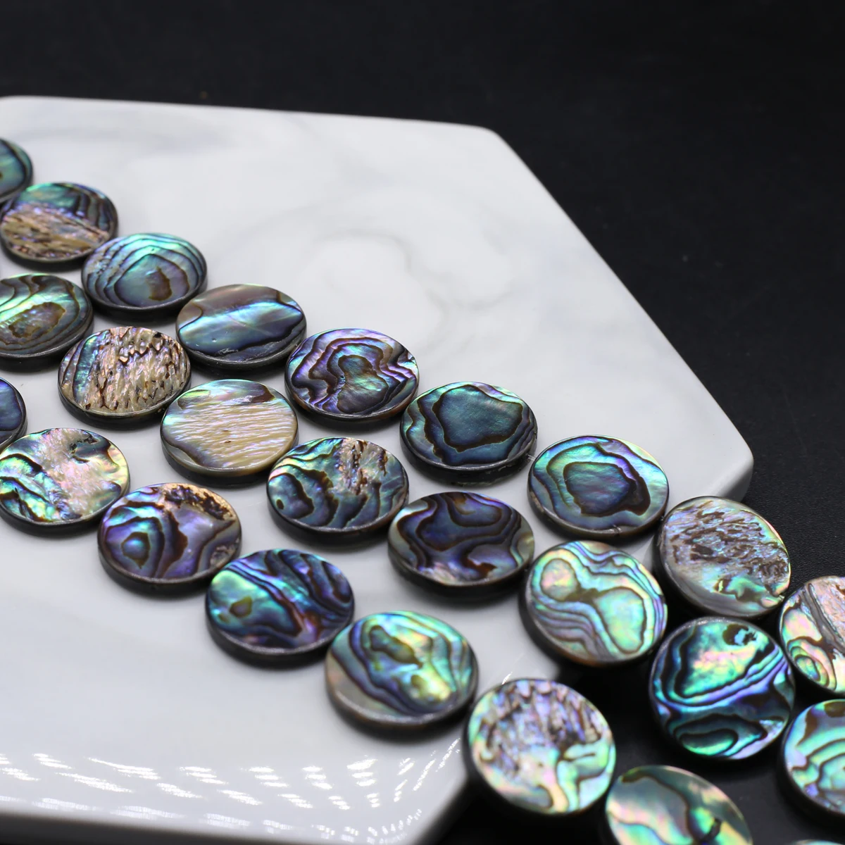 

8/10/12/20mm Natural Shell Beads Beaded Round Black Shell Loose Spacer Beads For Jewelry Making Necklaces Bracelets Strand