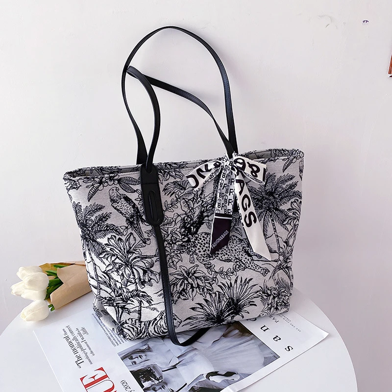 

Knitted Fabrics Totes Purses and Handbags for Women 2021 Designer Luxury Fashion Girls Female Shopper Printing PU Handle Wallets