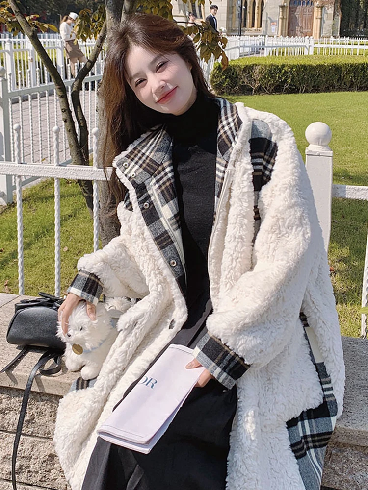 Белая верхняя одежда из овечьей шерсти женская элегантная средняя длина зима 2024