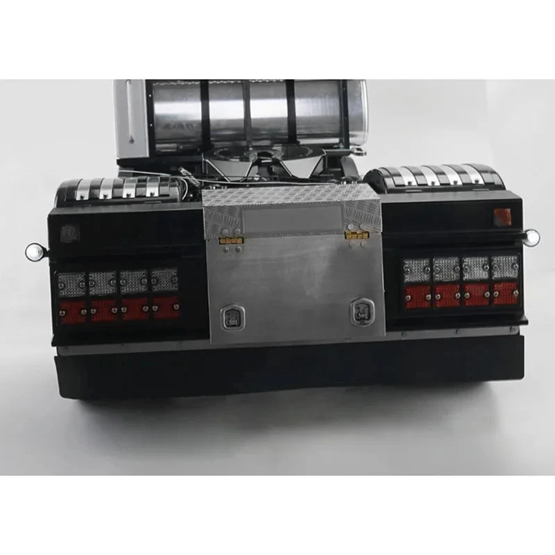 Радиоуправляемый самосвал со светодиодной подсветкой и шириной для автомобиля