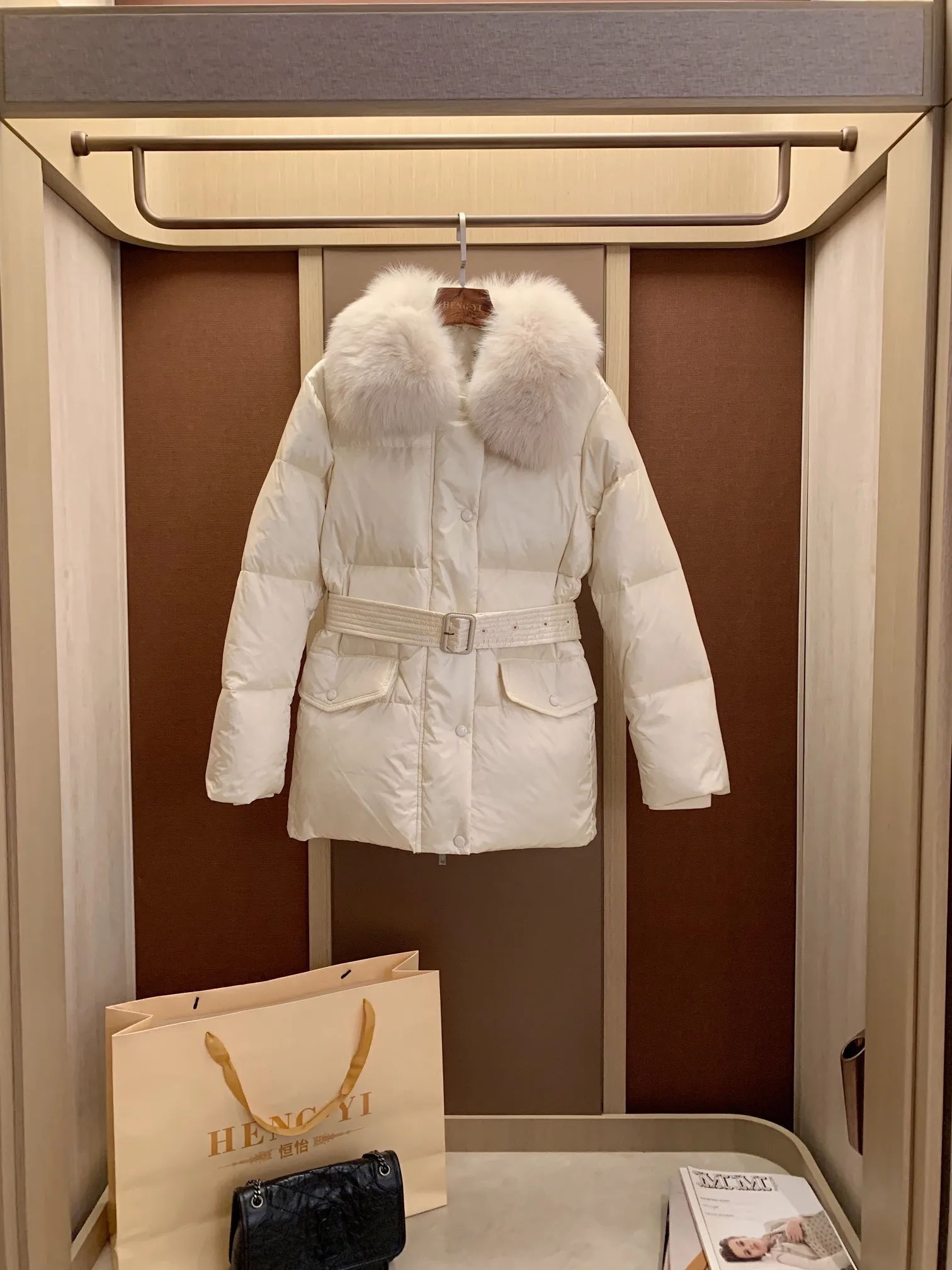 Down Jacket Women's Winter New Korean Style Fashion Genuine Fur Collar White Duck down Popular Thickened Coat