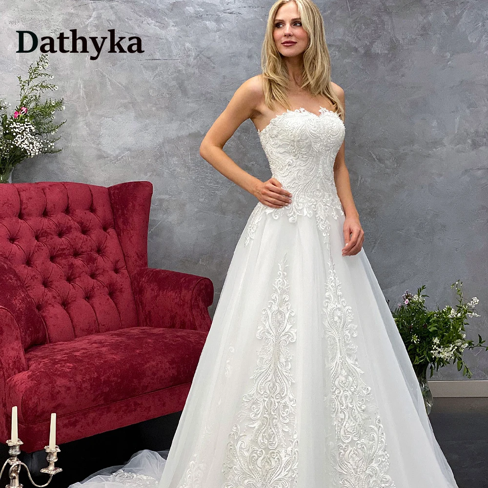 

Dathyka Gorgeous Strapless Lace Up Wedding Dress For Mariages Sleeveless Lace Appliques Vestidos De Novia Brautmode Custom Made