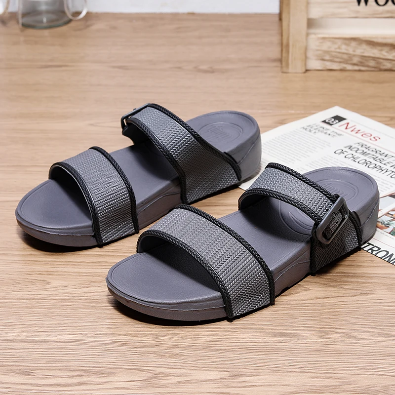 New fashion sandals beach buckle strap slippers soft sole non-slip 2022 hot sale casual comfortable breathable women's slippers