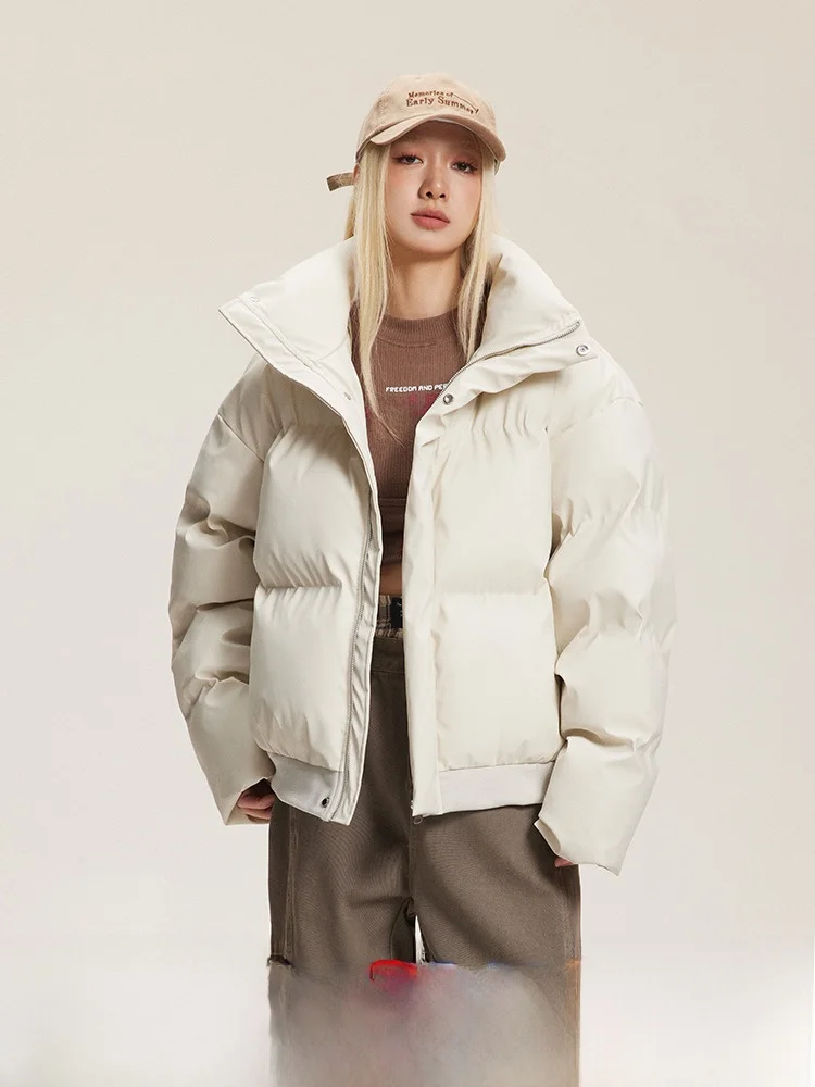 Простое однотонное женское пальто с хлопковой подкладкой и воротником-стойкой