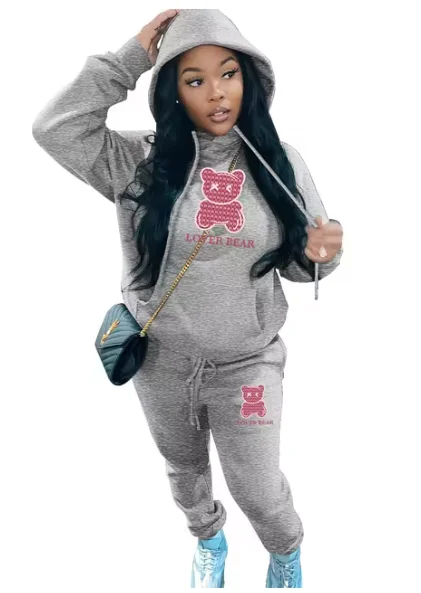 Спортивный костюм с карманом-кенгуру и милым медведем