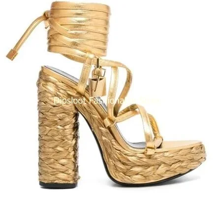 

Женская летняя обувь с квадратным каблуком 140 мм