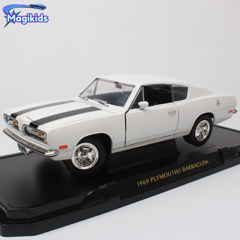 

1:18 1969 Plymouth Barracuda Muscle sports car High Simulation Diecast Car Metal Alloy Model Car Toy for kids Gift Collection