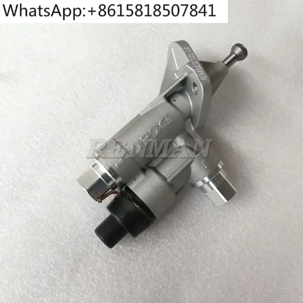 Насос для перекачки топлива двигателя 6BT 4937767 1106N1-010 5334912