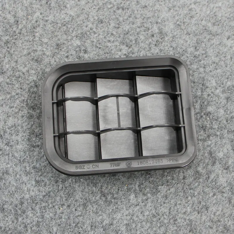 

Вентиляционное отверстие для Bora Golf 4 MK4 Octavia Polo L180 819 465