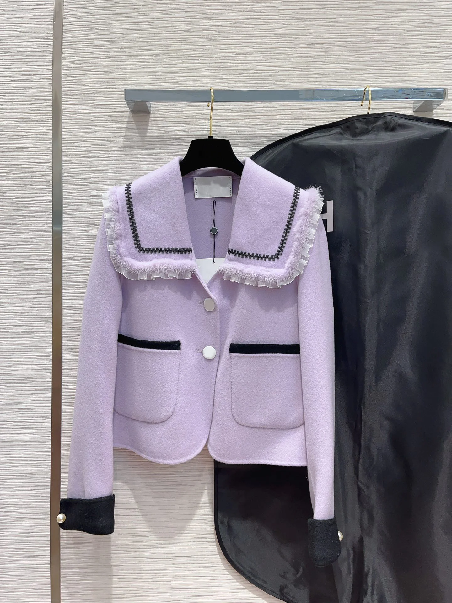 

2023Autumn and winter short style small fragrant wind coat, a variety of colors daily basis will not make mistakes9.12