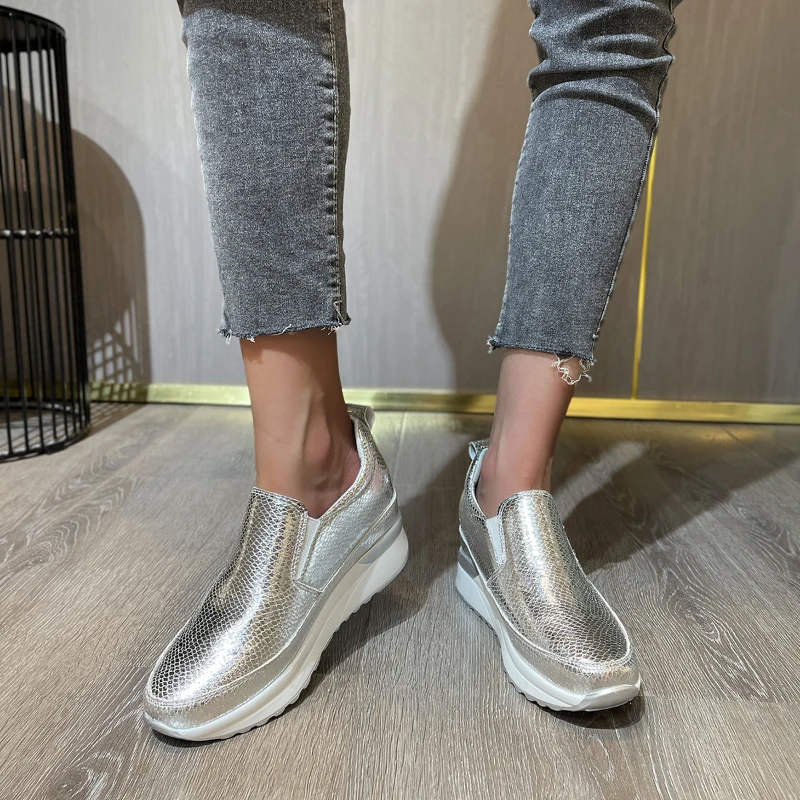 

Женские повседневные туфли на платформе, новые летние модные Лоферы больших размеров, женская верхняя одежда, однотонная спортивная обувь ...