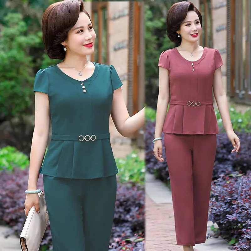 

2022 Summer Middle Age Elderly Women 2 Piece Suit Short Sleeve Tops and Nine Point Pants Mother Casual Clothes Set C83