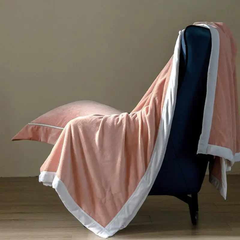 Утолщенное дуплексное фетровое бархатное одеяло без принта коралловое флисовое