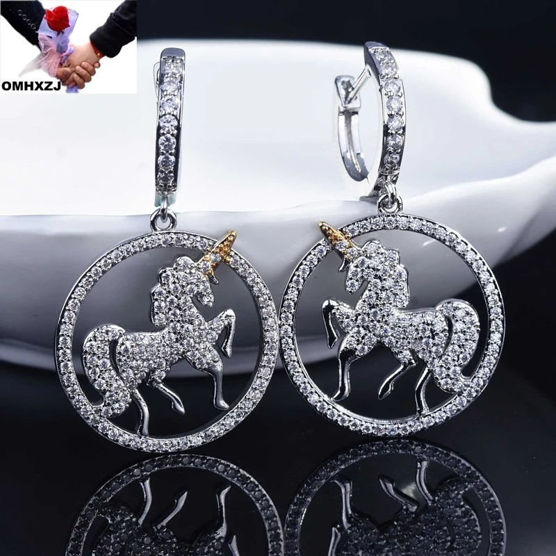 

OMHXZJ оптовая продажа EA1039 Европейская мода Женская вечевечерние день рождения свадебный подарок Единорог AAA циркон 18KT белые золотые висячие ...