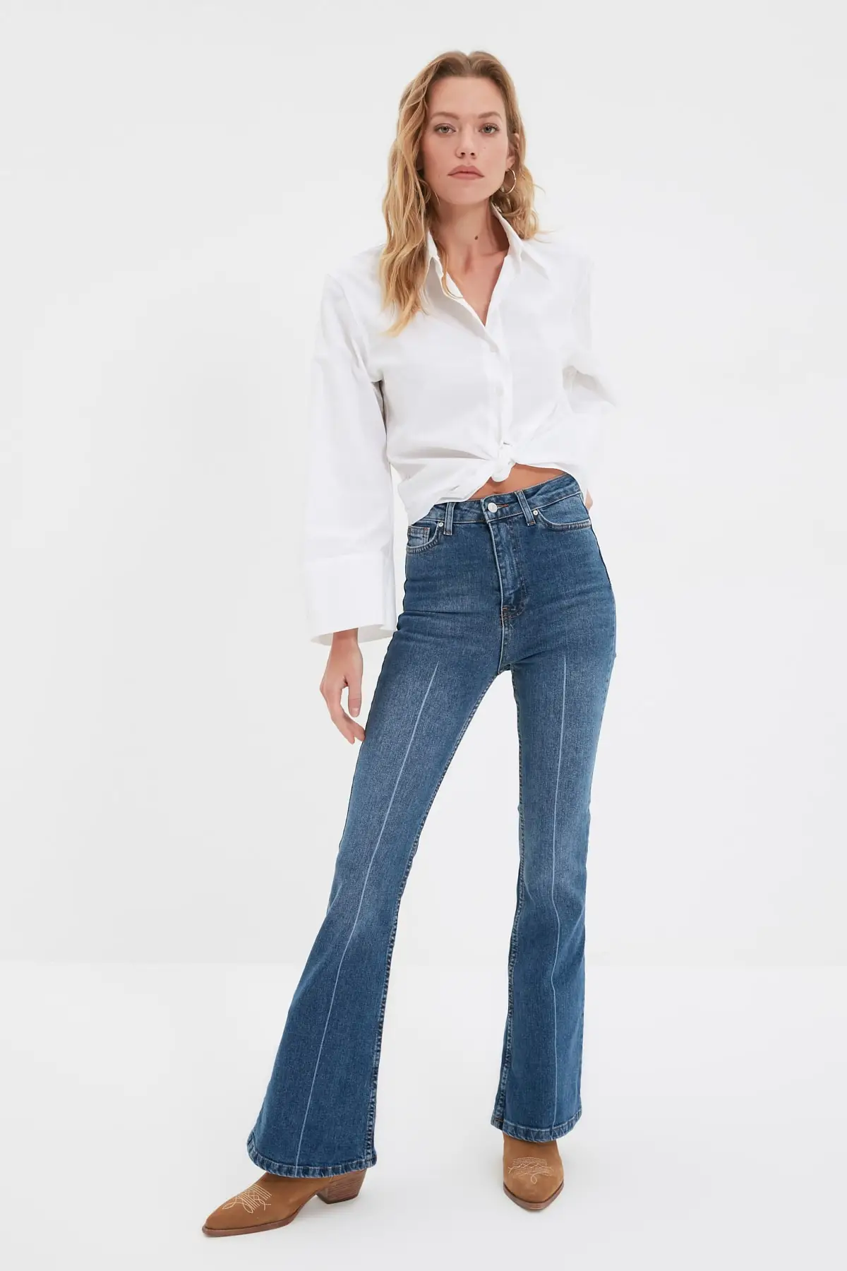 

Trendyol High Waist Flare Jeans TWOAW22JE1153