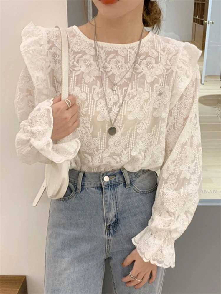 

2022 Hot Blouses Women Flare Sleeves Lace Korea Office Wear Outwear New Casual Loose Chic Embroidery Spring Ruffles Tops