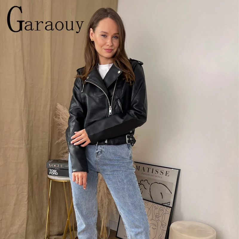 Женская мотоциклетная куртка черная однотонная из искусственной кожи Осень-зима