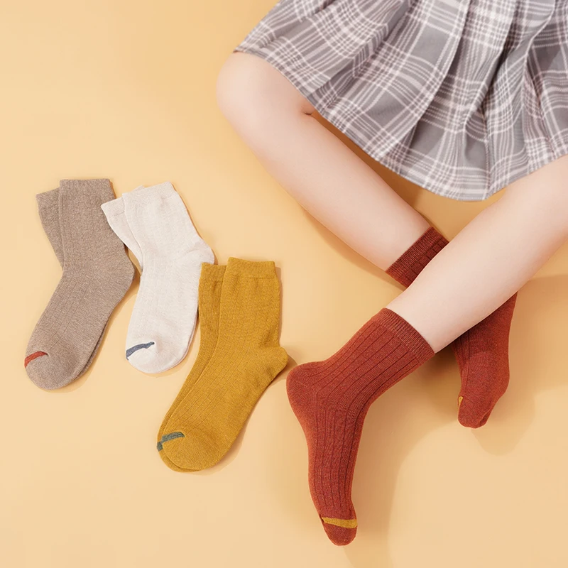 

Autumn Winter Women's Toe Contrast Color Decoration Socks College Sports Style Simple Casual Breathable Girls Middle Tube Socks