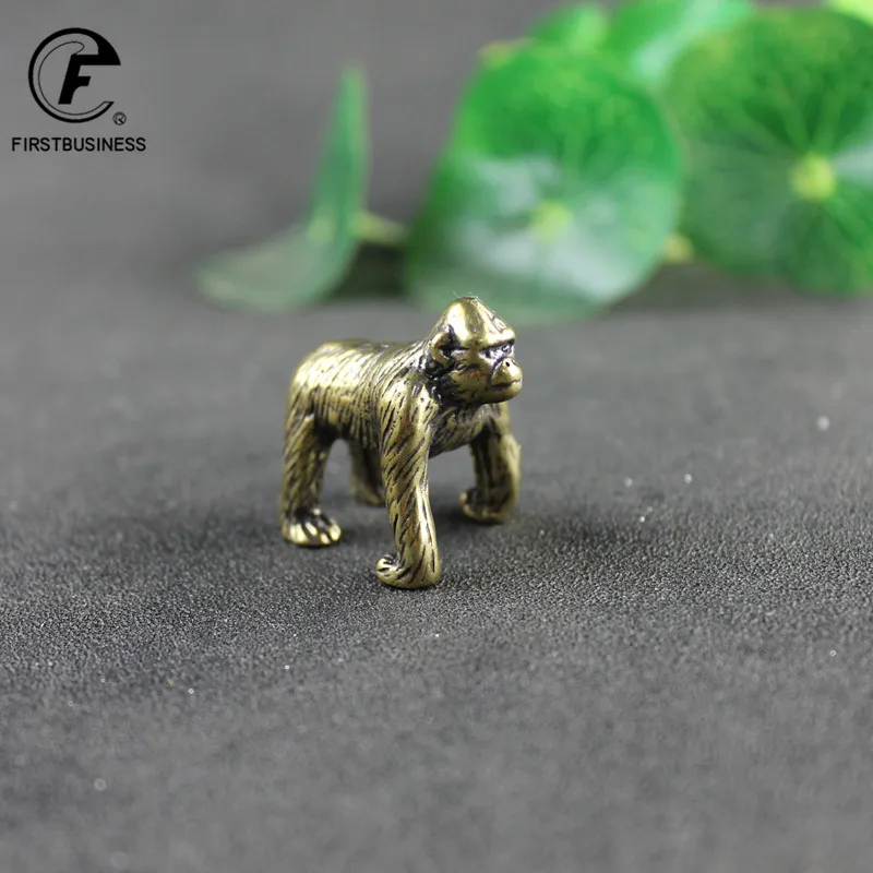 

Миниатюрная медная статуэтка гориллы