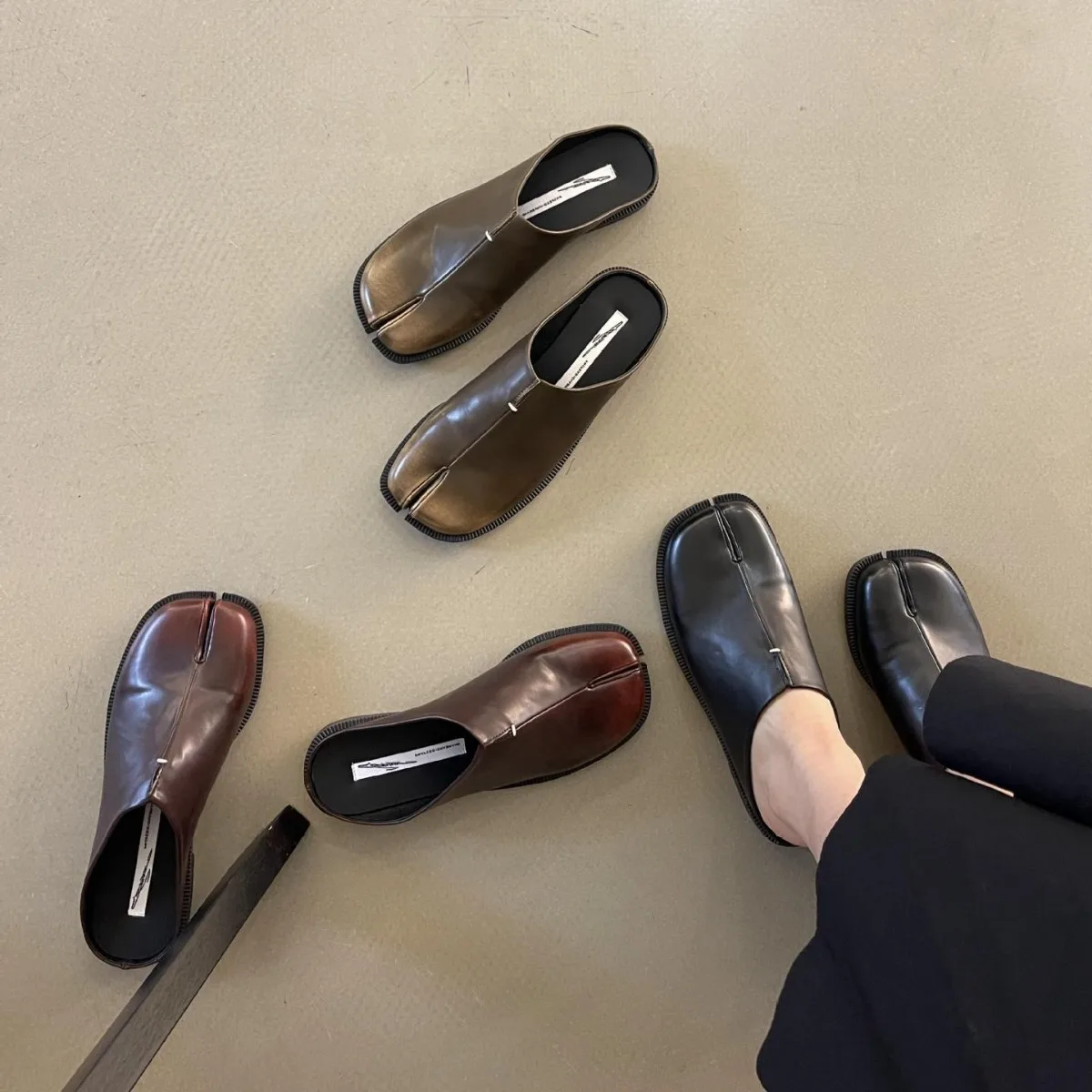 Женские тапочки с раздельным носком цвет в ассортименте