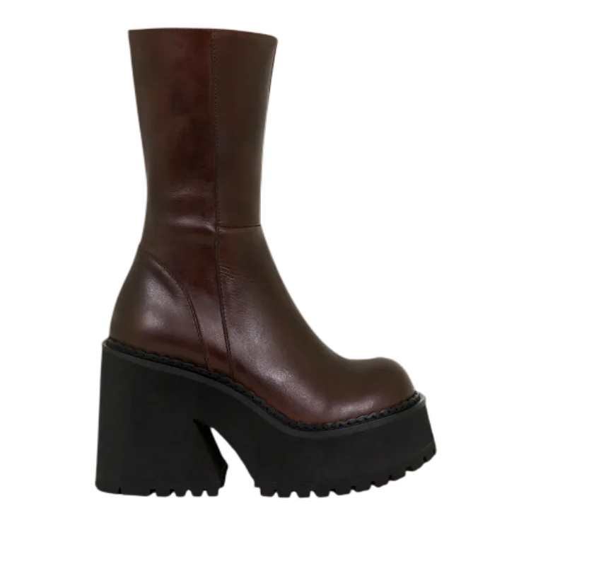 Женские ботильоны из натуральной кожи на платформе