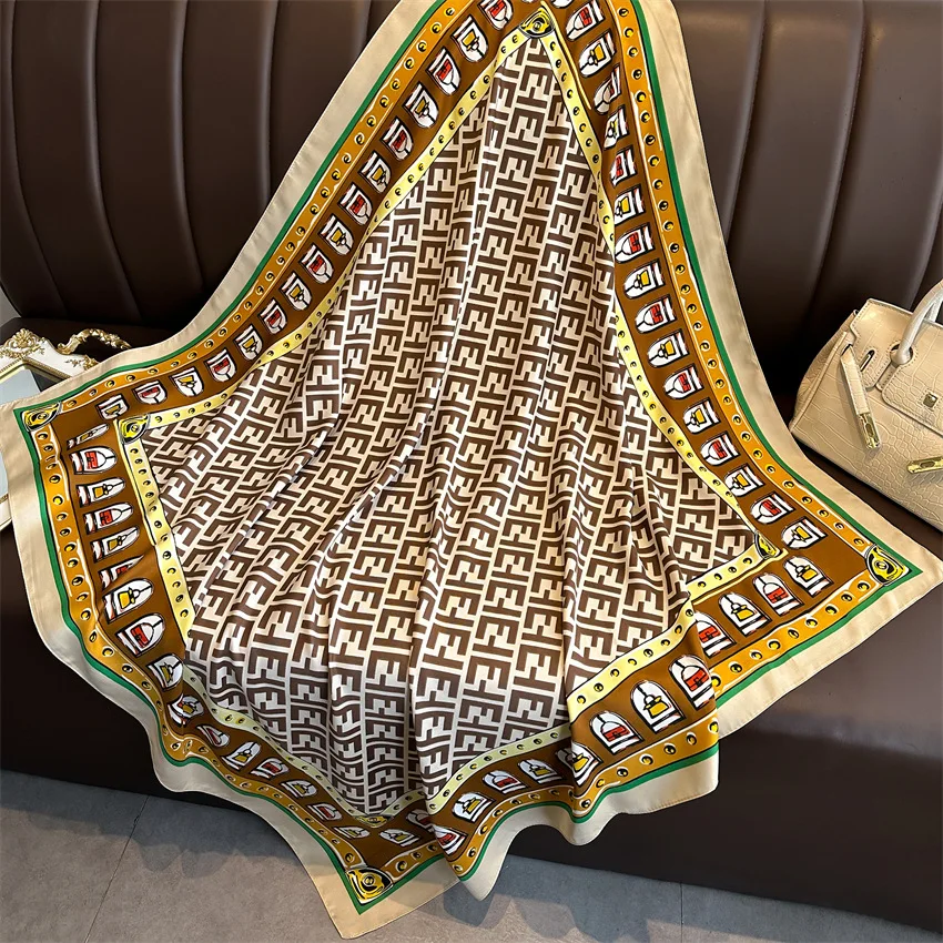 Шелковый квадратный шарф