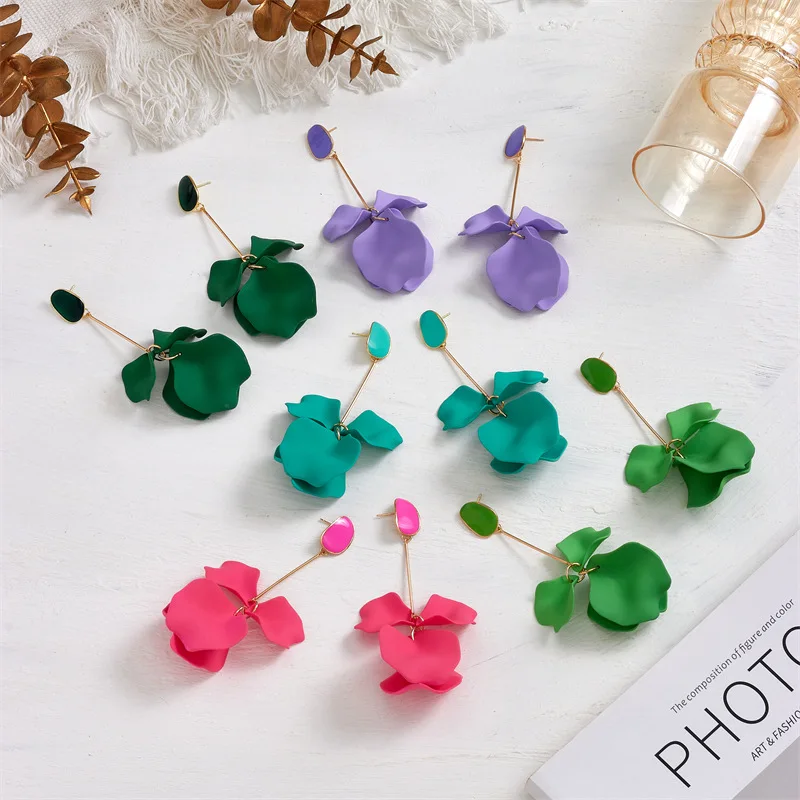 

Fashion Exaggerated Colorful Petal Long Dangle Earrings For Women Sweet Romantic Acrylic Flower Earrings Retro Pastoral Jewelry